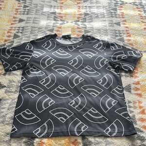 The North Face Men’s Medium Black and White Short Sleeve Box FitTee. NWT’s